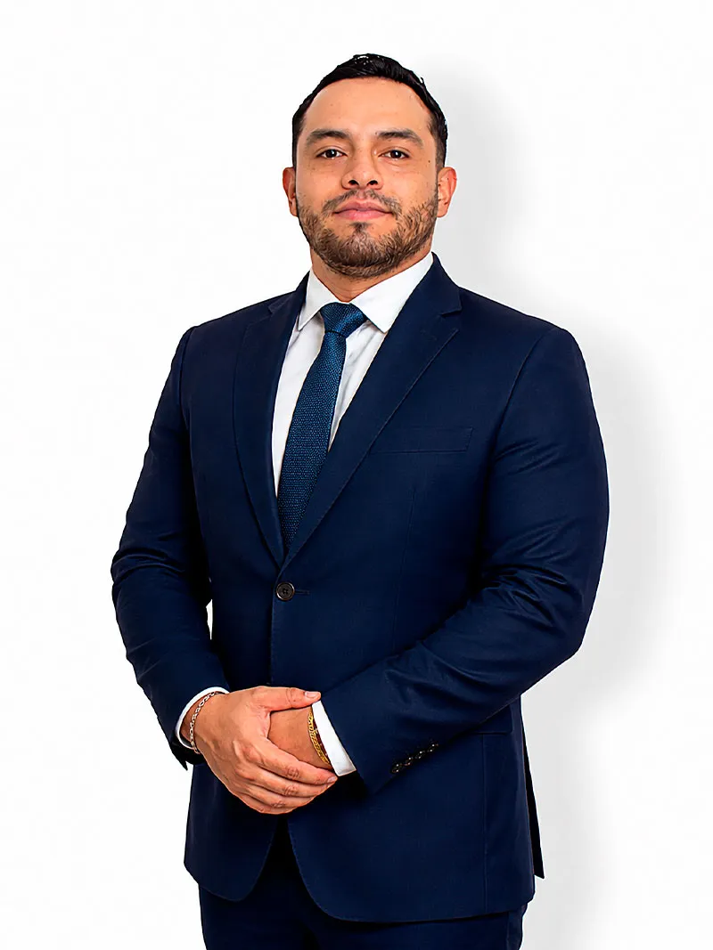 Retrato profesional de Jefferson Salazar del equipo Stanford Abogados