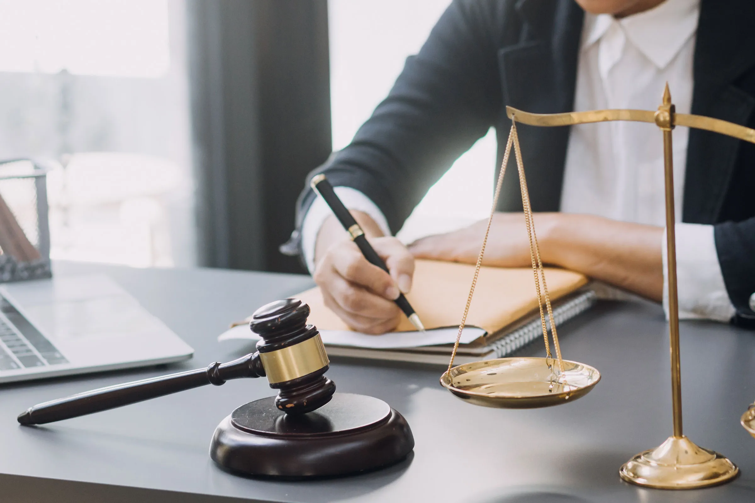 Servicios legales Stanford Abogados